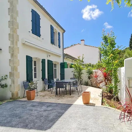Charmante Maison Avec Piscine *
