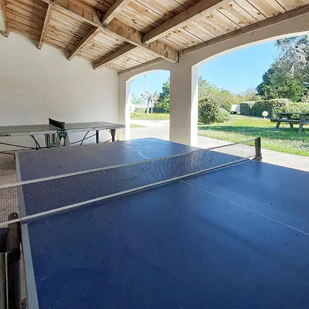 Charmante Maison Avec Piscine Ла-Куард-сюр-Мер